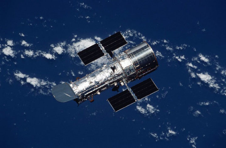 Hubble Space Telescope _08