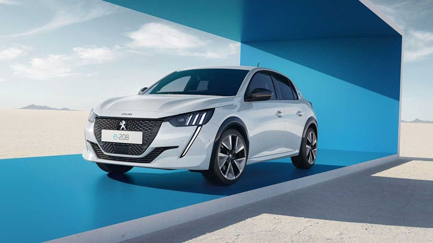 A marca optou por focar no lançamento de outros modelos elétricos, como o e-2008, priorizando a presença de SUVs no mercado.