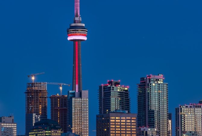 Imponente torre do Canadá completa 49 anos: Veja as maiores do mundo
