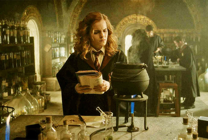 A produção deixou de mostrar diversos momentos impactantes, principalmente envolvendo Voldemort, e parece ser mais uma 