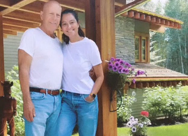 Bruce Willis recebe homenagem da esposa em aniversário