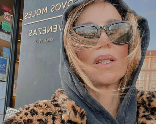 Danielle Winits é atriz, cantora e apresentadora, nascida no Rio de Janeiro (RJ) em 5 de dezembro de 1973. Destacou-se em novelas como “A Justiça”, “América” e “Senhora do Destino”, além de musicais e participações em cinema e teatro.