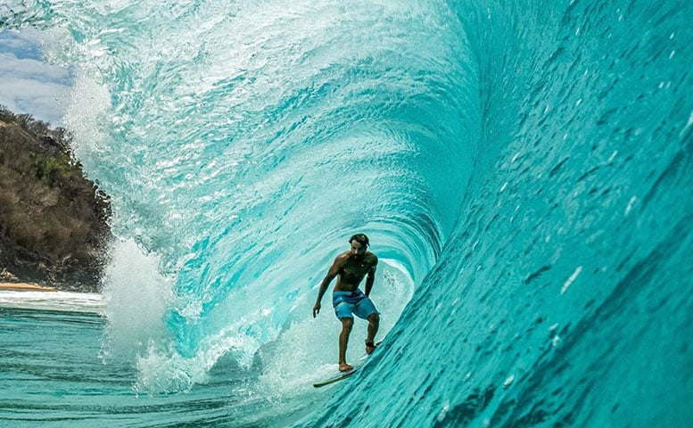 Italo Ferreira tem 1,68 metro e costuma pesar 68 kg. Ele é considerado um surfista Goofy, ou seja, que surfa com o pé direito na frente da prancha. Já quem usa a esquerda como base é conhecida como regular. 