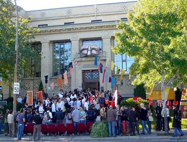 Estudante leva 5 décadas para se formar