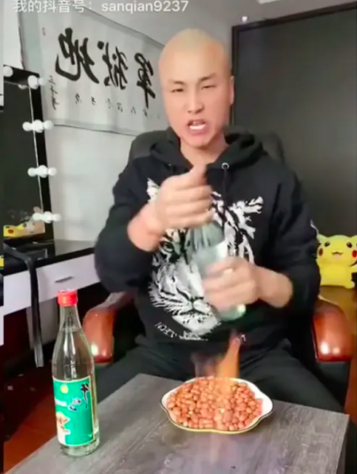 Streamer chinês morre após ingerir grande quantidade de álcool em live