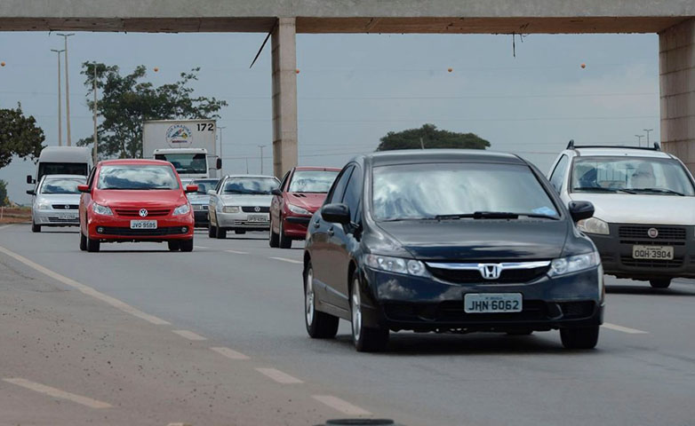 No Rio de Janeiro. o IPVA pode ser quitado via pix, em qualquer instituição financeira, ou por código de barras em instituições parceiras da Fazenda Estadual ( Bradesco, Itaú, Santander e Sicoob).