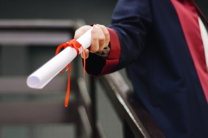 Estudante leva 5 décadas para se formar