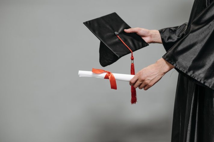 Estudante leva 5 décadas para se formar