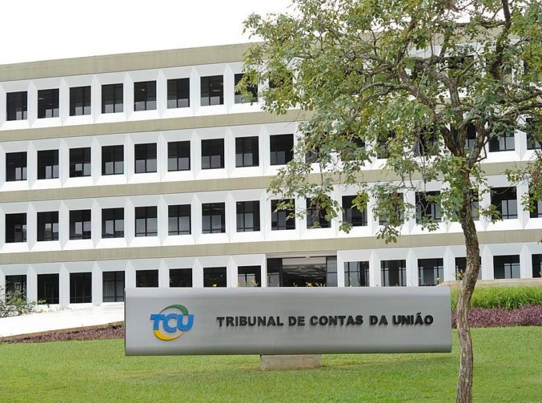 TCU determina auditoria para investigar rombo de R$ 17,6 bilhões da Previ TCU determina auditoria para investigar rombo de R$ 17,6 bilhões da Previ