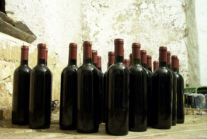 Inteligência Artificial vai identificar garrafas de vinho com rótulos trocados 