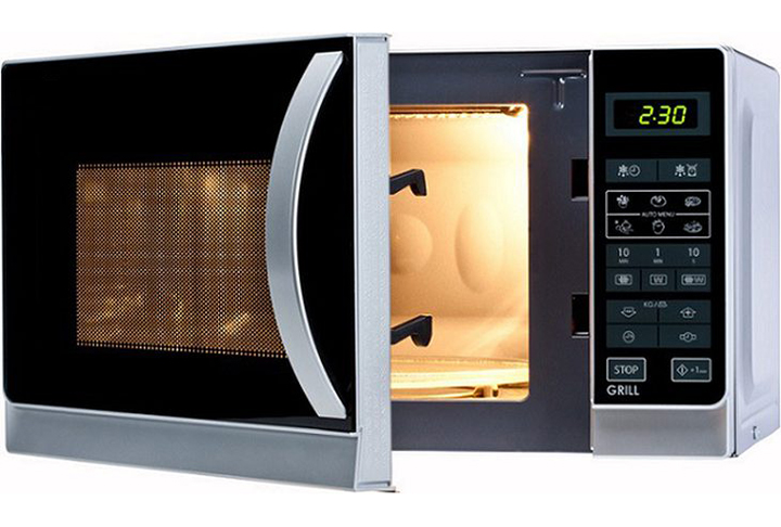 Aí é só colocar no micro-ondas ou no forno para fazer o descongelamento e consumir a comida de forma rápida, prática e nutritiva. 