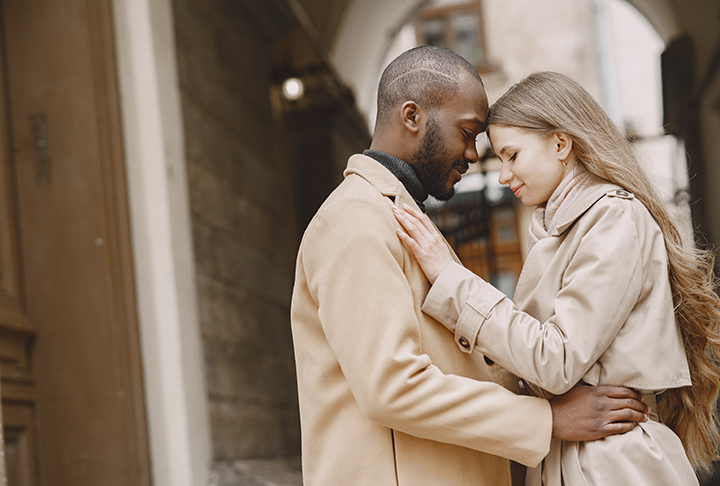 O documento serve para deixar claro o que o casal quer, sem ter que cumprir obrigações de um casamento, por exemplo. Os dois precisam concordar com o conteúdo.