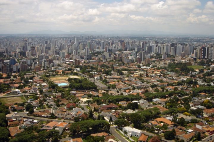 A nova tecnologia jÃ¡ estÃ¡ sendo utilizada em duas das principais cidades do Brasil: Curitiba, capital paranaense,  e SÃ£o Paulo.