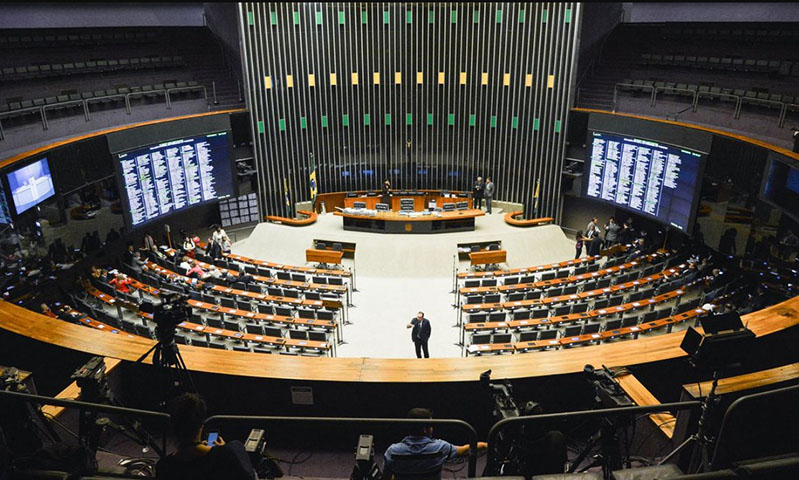 Câmara nega descumprimento da decisão de Dino e pede liberação de R$ 4,2 bi