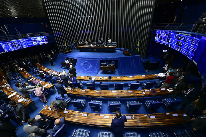 Entenda os detalhes do aumento salarial anunciado para servidores federais