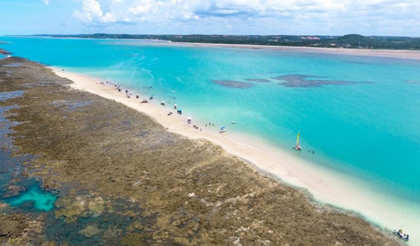 Em Alagoas, Maragogi é um dos destaques, com passeios até as Galés (piscinas naturais em alto mar). Os horários das saídas dependem justamente da maré. -- Divulgação Prefeitura de Maragogi