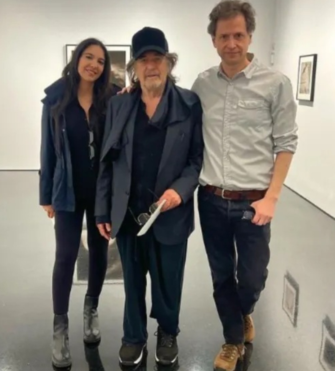 O site TMZ noticiou que, ao saber da gravidez da namorada, o ator pediu que fosse feito um teste de paternidade por considerar que seus problemas mÃ©dicos 