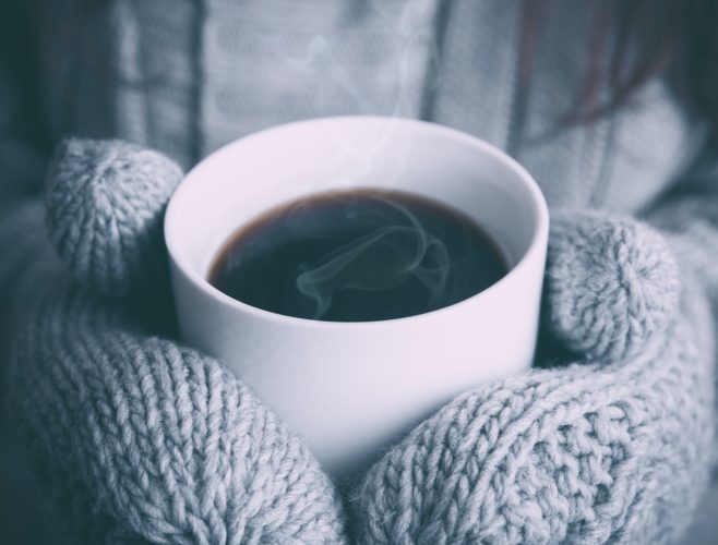 Segunda bebida mais popular do mundo - Uma curiosidade interessante sobre o café é que ele está no Top 2 de líquidos mais ingeridos no planeta Terra. Como já era de se esperar, o primeiro lugar ficou com a água, que é o líquido essencial para qualquer ser humano,