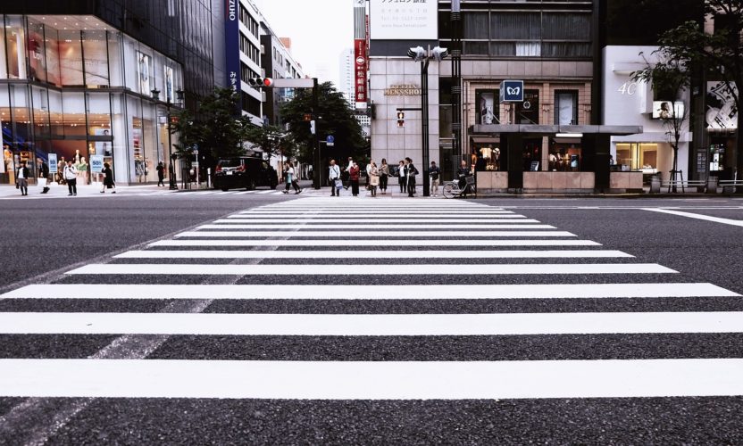 Os novos radares também são capazes de detectar se o motorista parou em cima da faixa de pedestres, o que é uma infração recorrente. 