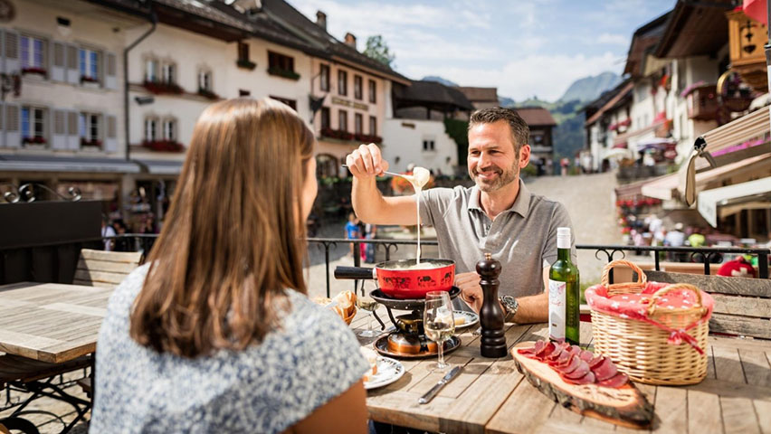 Fondue virou ícone da gastronomia mundial