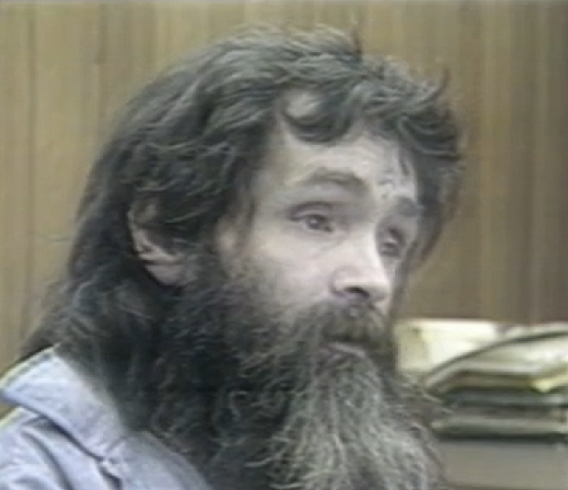 O caso foi investigado com grande repercussão midiática. Manson e seus seguidores foram julgados e, inicialmente, condenados à morte.-reprodução globonews