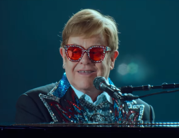Elton John se despediu dos palcos em show na Suécia