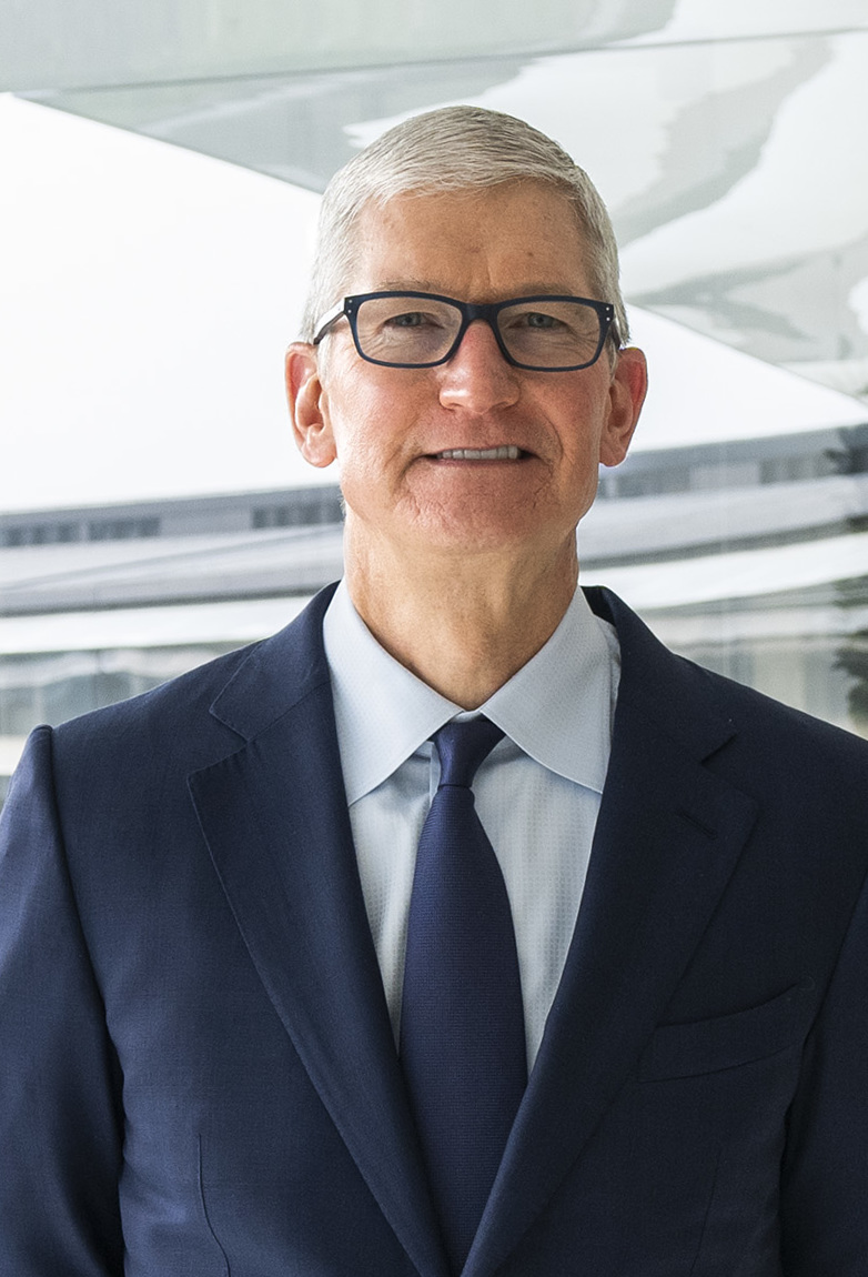 A revelação foi feita por Tim Cook, substituto de Steve Jobs no cargo de CEO da empresa. Ele disse que, no começo, evitava entrar na sala., pois achava inadequado. 