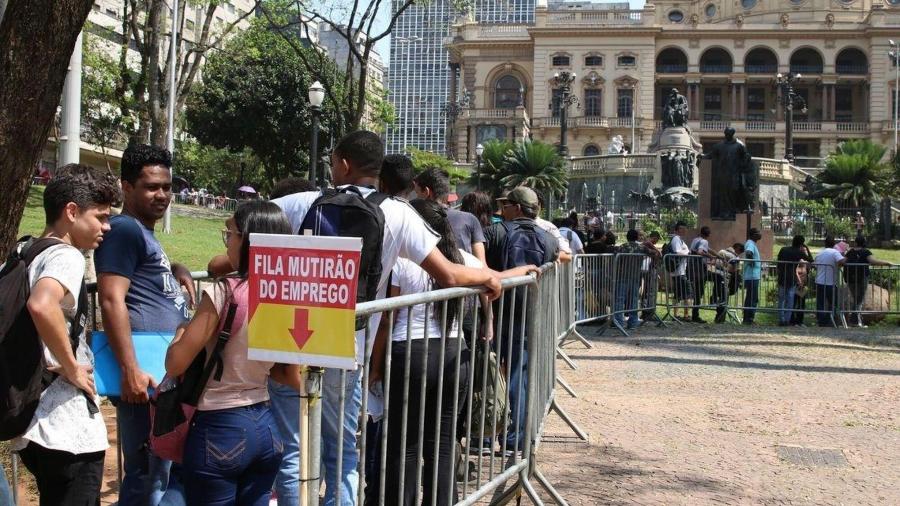São 5,2 milhões de jovens sem emprego que fazem parte dessa faixa etária. O universo dos chamados "nem-nem" é de 7,1 milhões - 60% são mulheres com filhos pequenos.