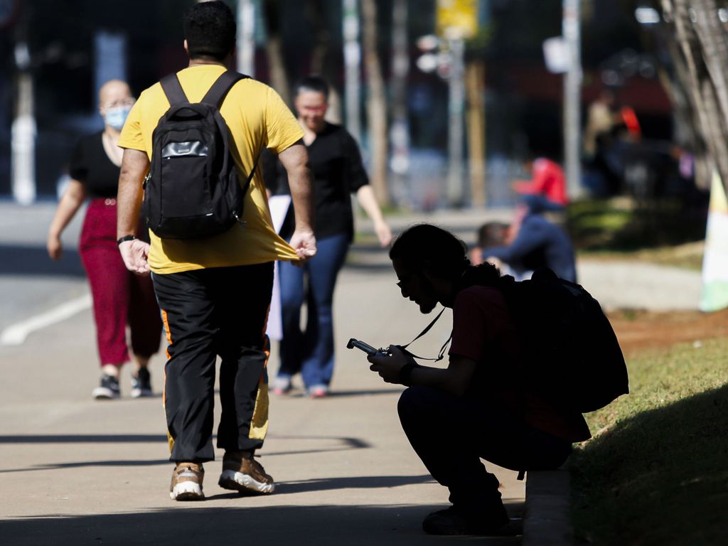 Segundo a especialista, nas famílias de renda mais alta o perfil predomina em idades mais baixas, em geral no intervalo entre ensino médio e ingresso na universidade.