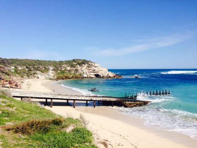 O jovem estava pegando onda na praia de Gnarabup, na cidade de Margaret River, que Ã© casa de uma das mais tradicionais etapas do Circuito Mundial de surfe.