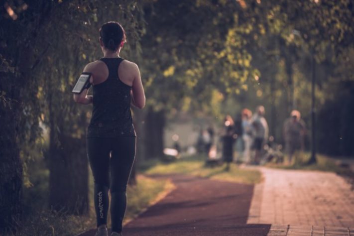 Correndo - fitness - exercício físico