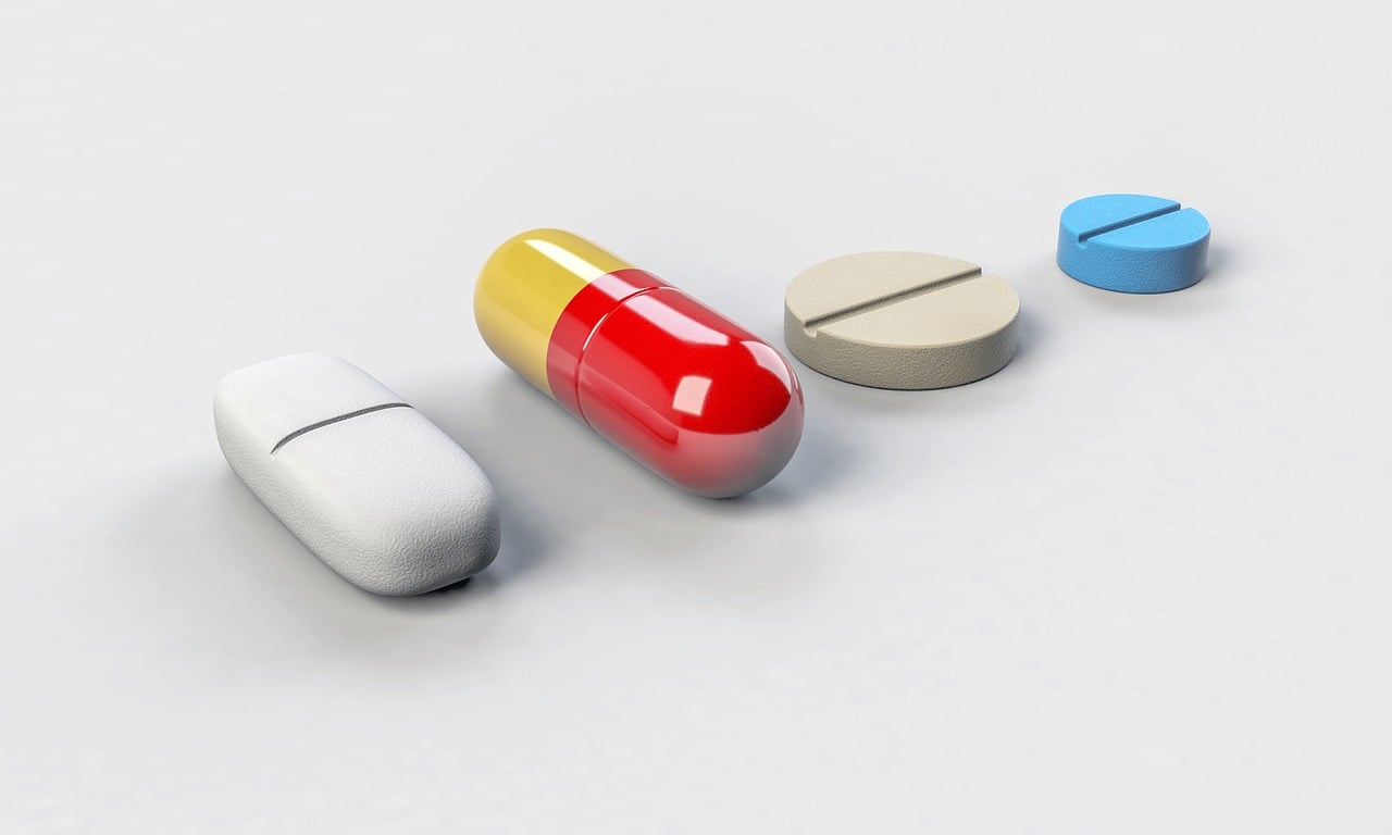 "Uma novidade significativa dessa norma é a corresponsabilidade atribuída às farmácias de manipulação, que agora podem ser responsabilizadas em casos de má prescrição ou uso inadequado indicado por profissionais de saúde", destacou a SBEM.