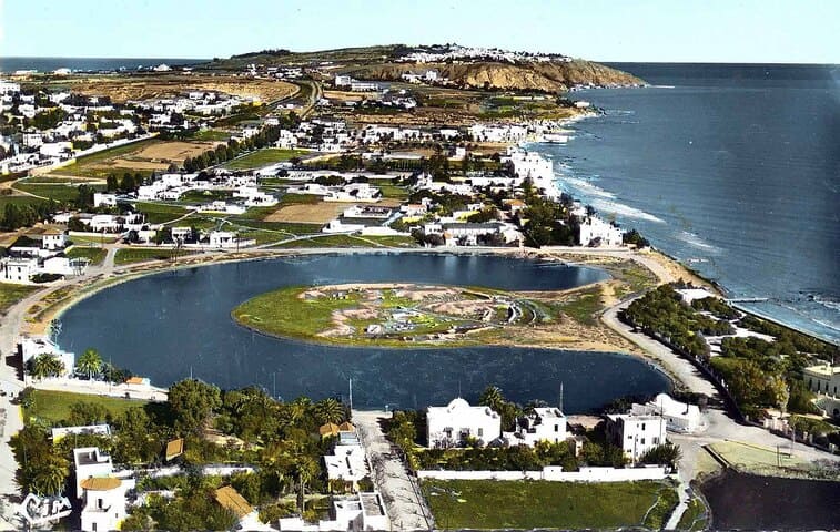 CARTAGO (TunÃ­sia)- Fundada no sÃ©culo 9 a.C, era o centro comercial mais importante do MediterrÃ¢neo e uma das cidades mais ricas da Antiguidade.  