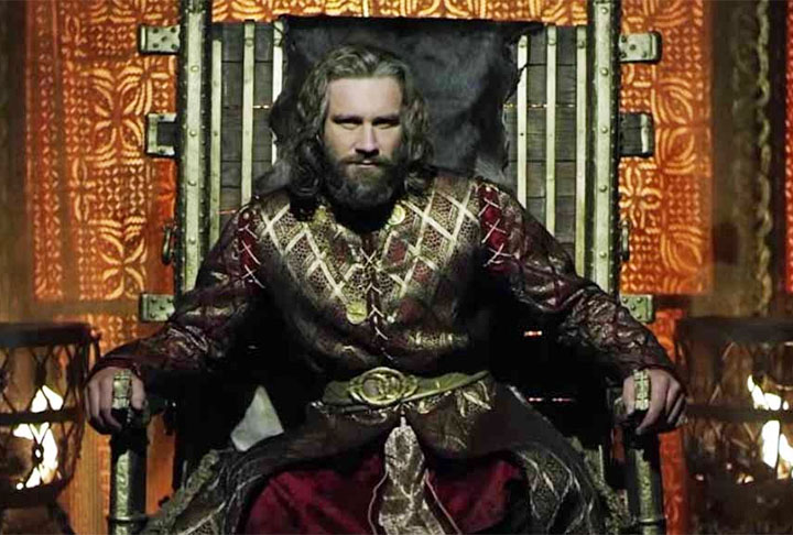 A sociedade viking era dividida por classes. A autoridade mÃ¡xima era o rei ou konungr (foto) e seu poder era hereditÃ¡rio, permanecia na famÃ­lia, mas nÃ£o necessariamente com seus filhos. 