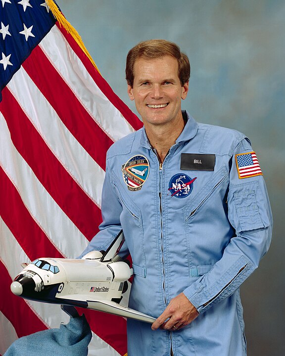Astronauta e político (foi senador), ele disse: “Se acredito que existe vida num universo tão vasto que é difícil compreender o seu tamanho? Minha resposta é sim”.