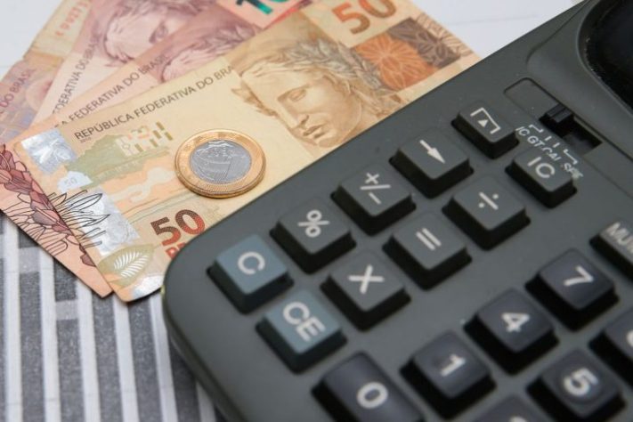 Economia, Moeda Real,Dinheiro, Calculadora – Marcello Casal Jr/Ag. Brasil