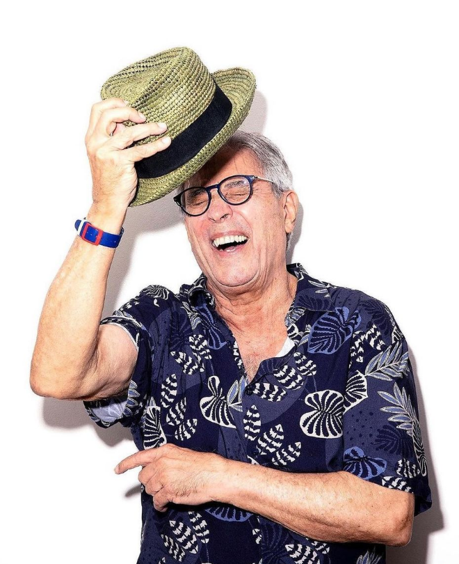 Sua sonoridade incorporando elementos do jazz e da música pop à MPB é um dos fatores que o levaram a conquistar fãs de diferentes estilos.  Seu talento atravessou fronteiras, tornando-o respeitado internacionalmente.
-Reprodução/Instagram/Ivan Lins/Leo Aversa