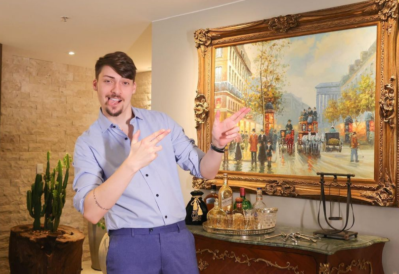 Jair Renan teve relógio apreendido em apartamento; entenda por que ele é investigado