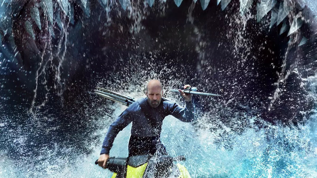 Em dado momento, Jonas Taylor salta de jet ski diante da criatura colossal. Em outro, empurra com as pernas a mandíbula gigantesca do animal. O filme está no Max e na Amazon Prime 