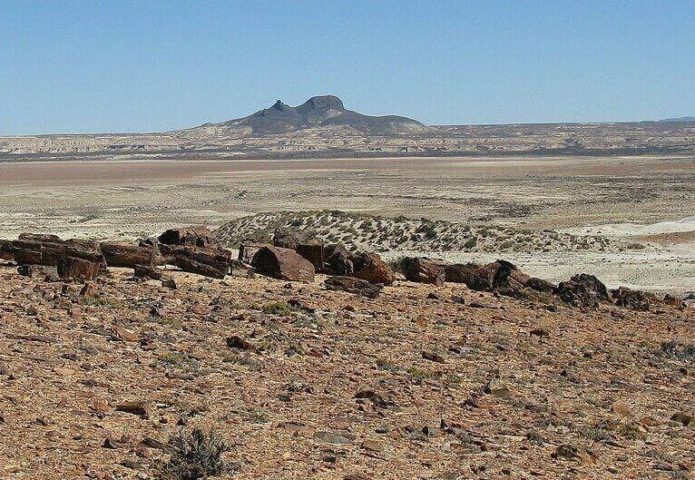 De acordo com o estudo, as partes mais afastadas dos oceanos, localizadas no centro deste “supercontinente”, se transformarão em áreas desérticas inabitáveis.
