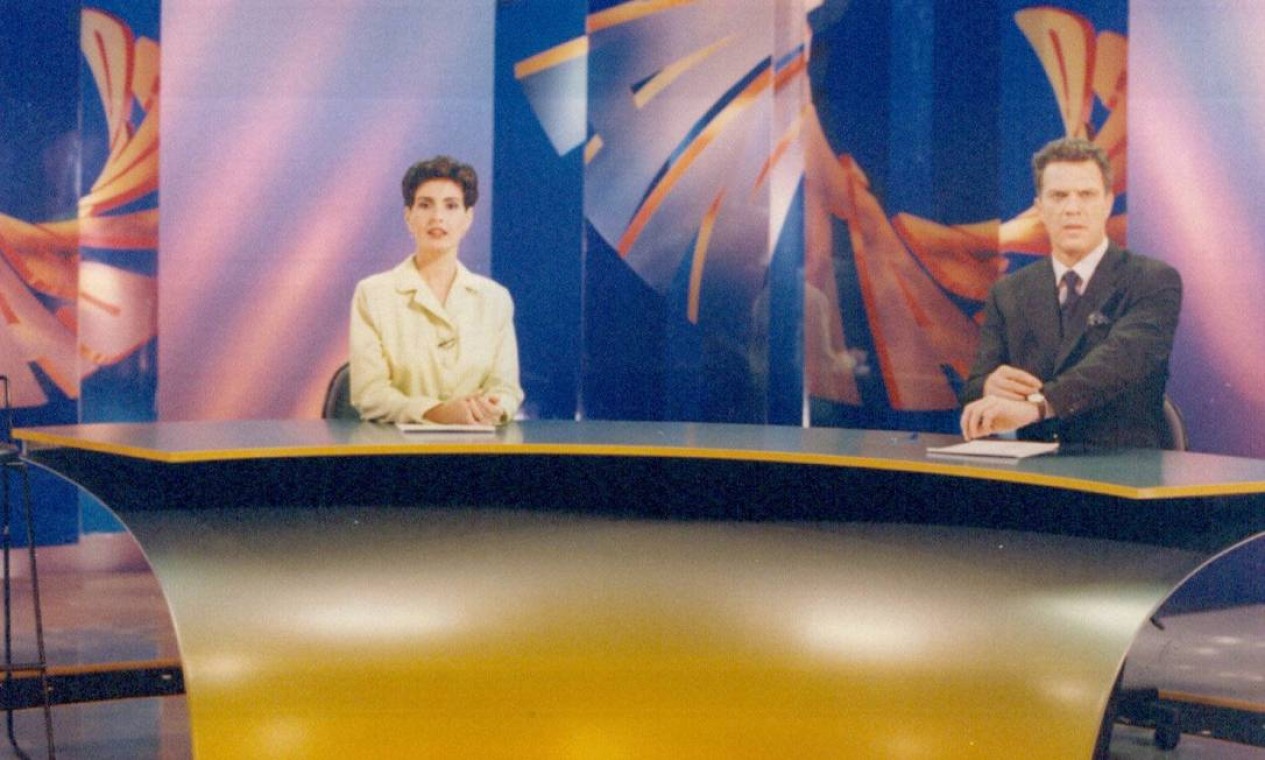 Ela também apresentou o programa “Fantástico” ao lado de Celso Freitas e Sandra Annenberg. Depois, assumiu a bancada do “Jornal Hoje” e retornou ao “Fantástico”, desta vez ao lado do jornalista Pedro Bial.
