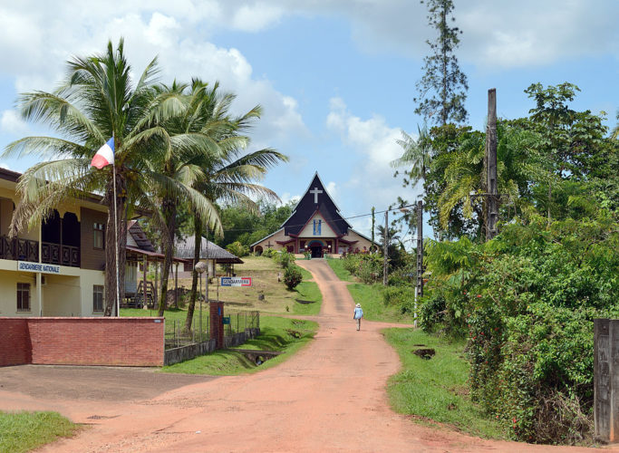 Isso significa que praticamente um terço dos residentes desse território vizinho são de origem brasileira.