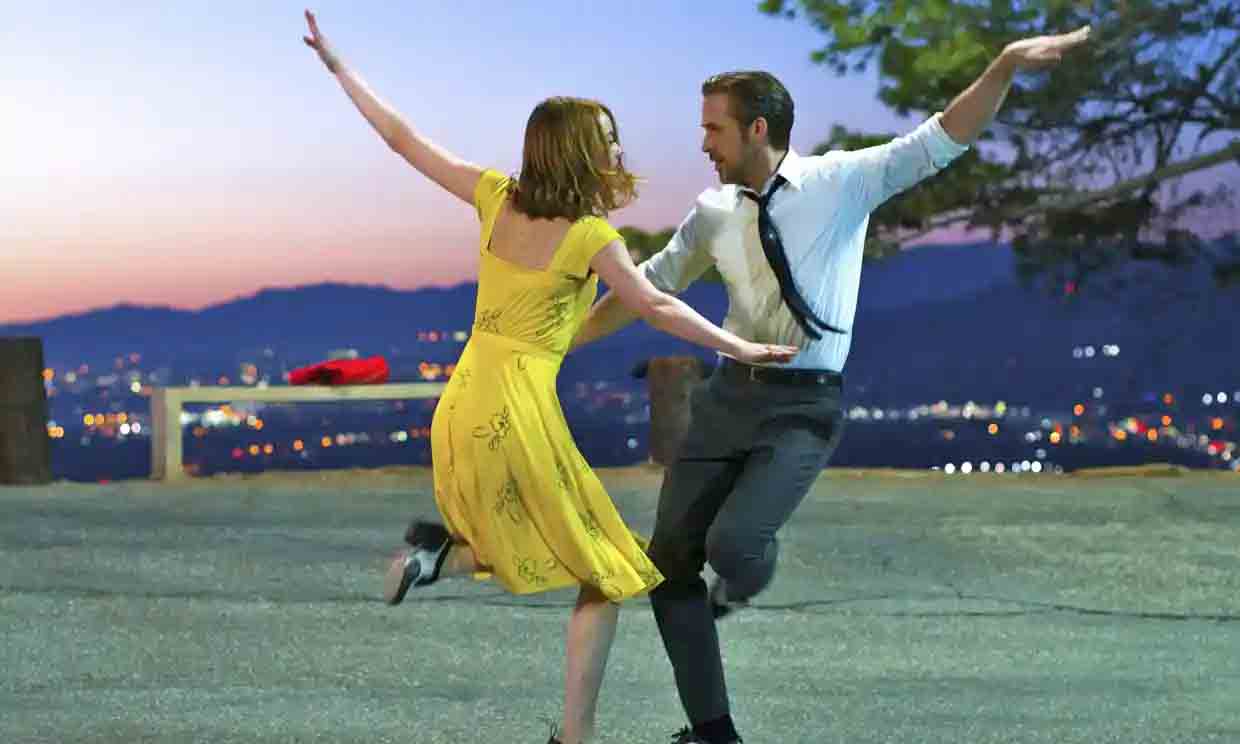 No musical de 2016 dirigido por Damien Chazelle, “La La Land: Cantando Estações”, que estrelou ao lado de Emma Stone, Ryan voltou às origens e resgatou seu lado cantor e dançarino. O longa, que foi um grande sucesso de bilheteria e crítica, garantiu ao ator sua segunda indicação ao Oscar de Melhor Ator.

