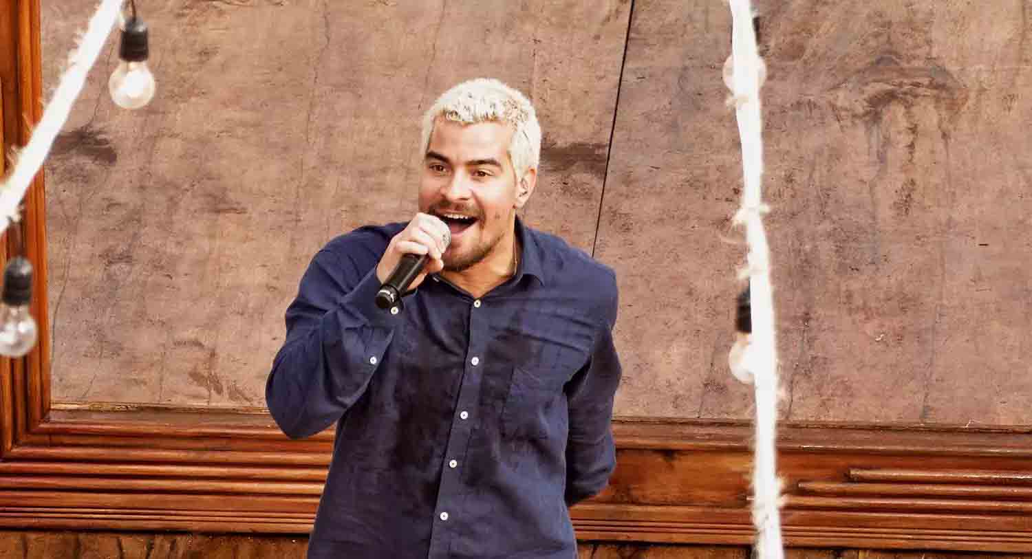 Como músico, Thiago Martins lançou seu álbum solo homônimo em 2014 e também participou de grupos e turnês. Suas músicas combinam influências de hip hop, samba-rock e MPB.
