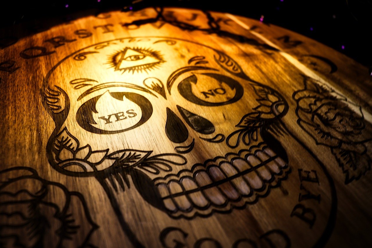 Curiosamente, esta não foi a primeira vez que crianças foram hospitalizadas na Colômbia após mexerem em um tabuleiro Ouija. 