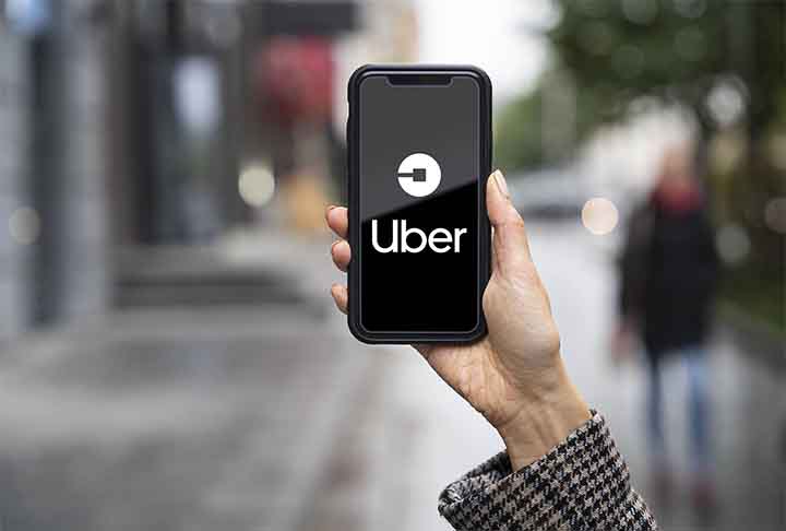 A Uber também foi responsabilizada por um furto cometido pelo motorista.  Ele acelerou e foi embora antes que a passageira pegasse as compras que havia feito num supermercado. Em julho de  2024, a justiça condenou a empresa por ser responsável solidária pelos bens dos usuários. 