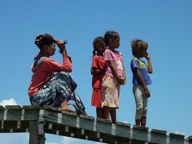 'Homens-peixe': Povo bajau consegue ficar 10 minutos debaixo d'água