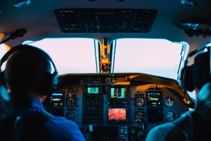 Cabine de avião – aleb Woods/Unsplash