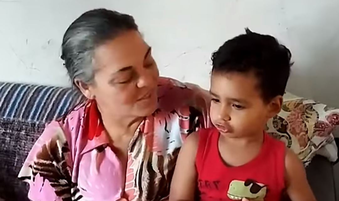 A avó do menino, de 2 anos, deu entrevista na ocasião agradecendo pela agilidade do socorro, que foi fundamental para a sobrevivência do neto. 