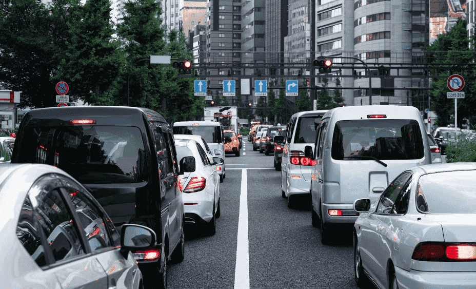 Em resumo, os carros automáticos oferecem muitas vantagens, mas exigem atenção e responsabilidade. A tecnologia é uma aliada, mas não substitui os cuidados básicos do condutor.
- Freepik